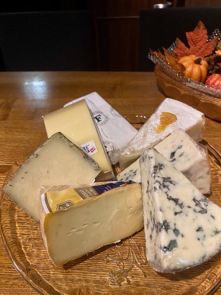 昨日、新しいチーズが入荷しております。
